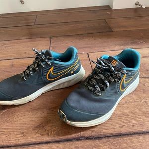 Nike Youth Running Shoes / Sneakers